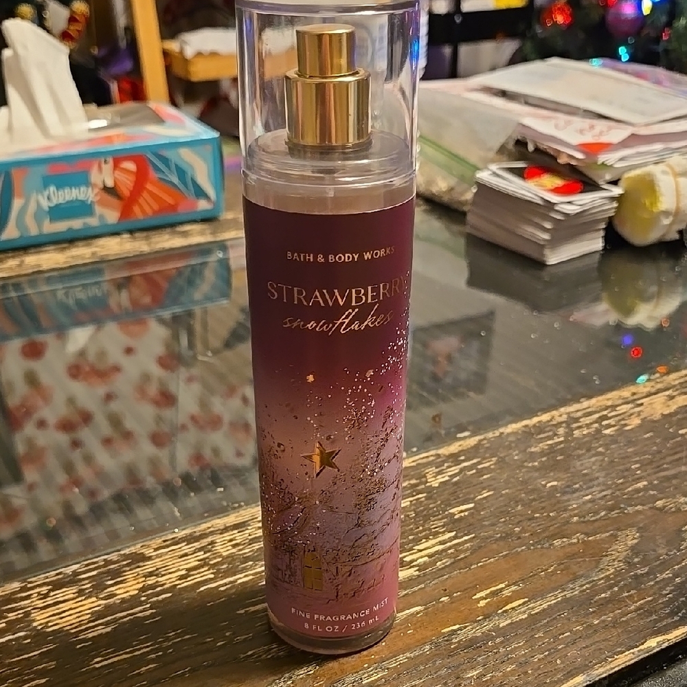 Bath & Body Works Pink and Gold Fragrance Mist
